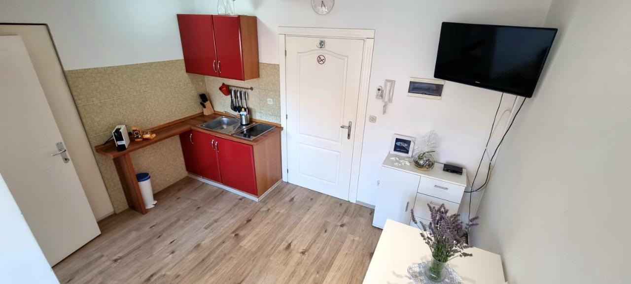 Ferienwohnung Tiny Studio Big Living Rovinj Exterior foto