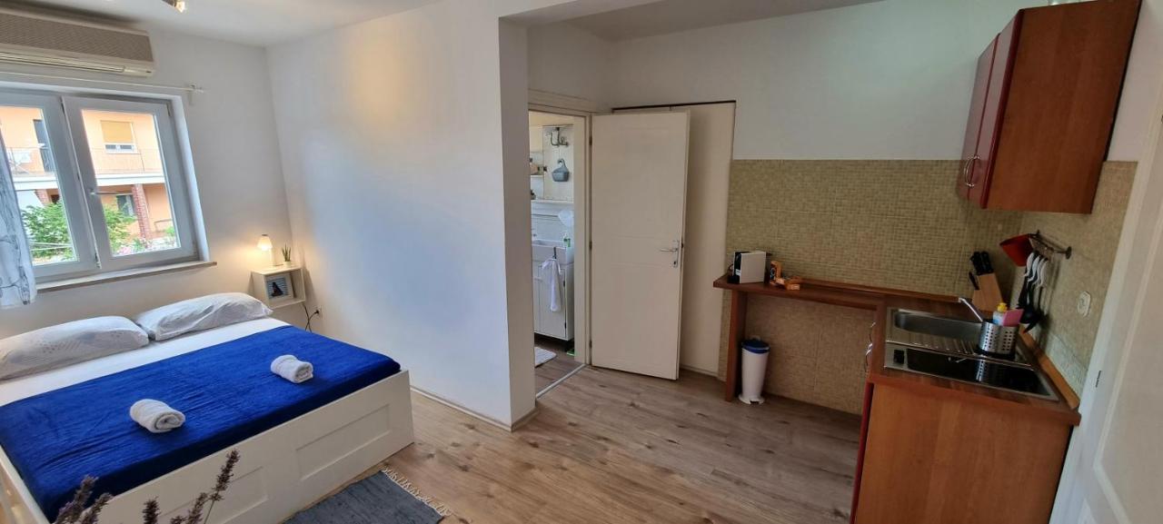 Ferienwohnung Tiny Studio Big Living Rovinj Exterior foto